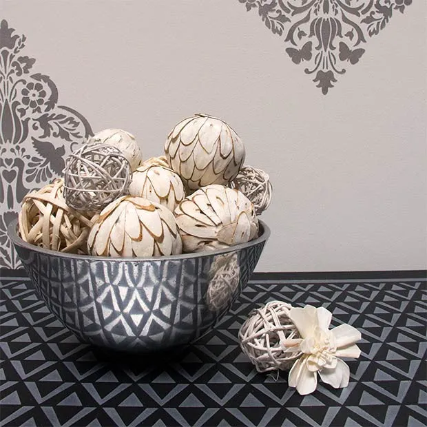 Asmir Triangle Raven   Lily Furniture Stencil