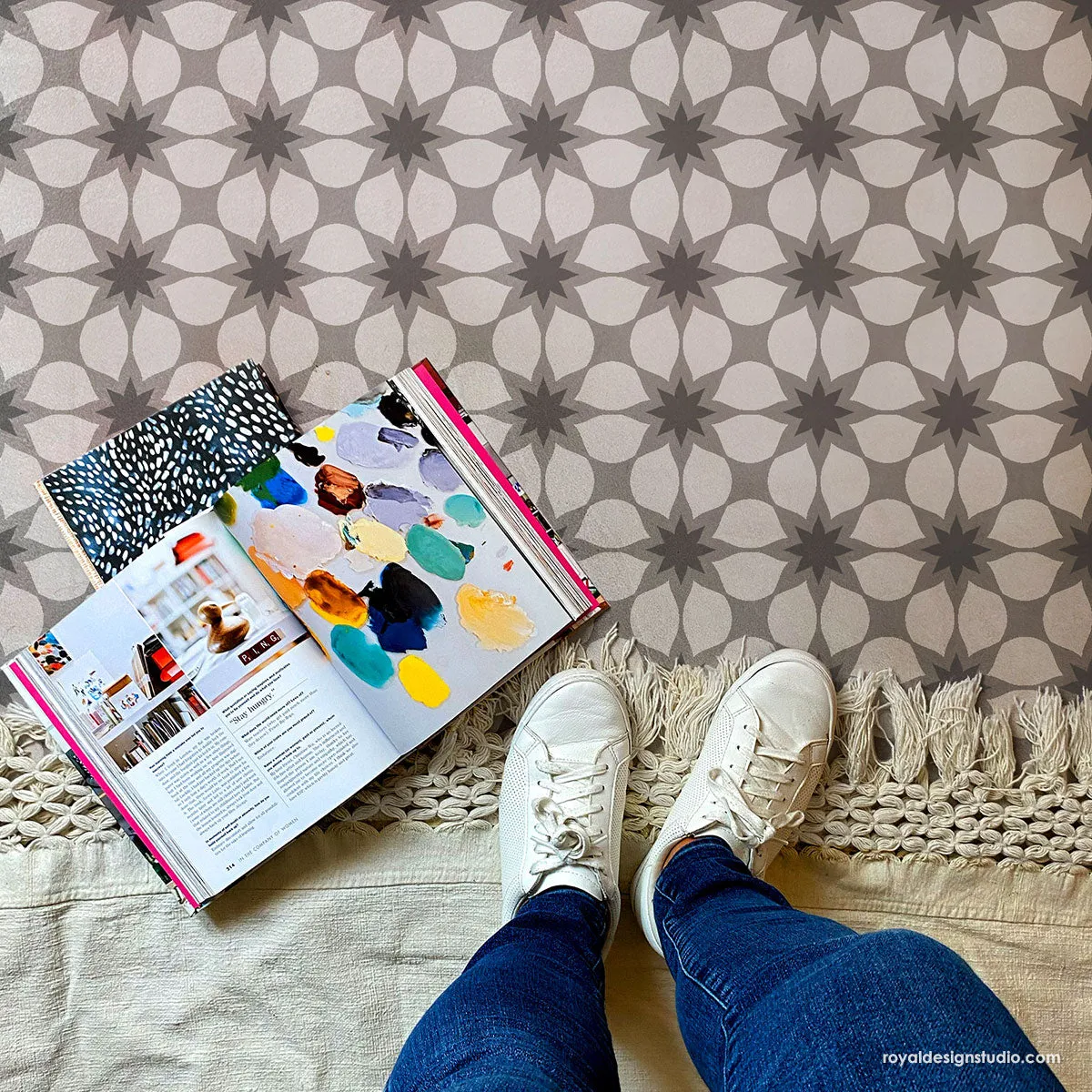Cassis Floral Allover Stencil