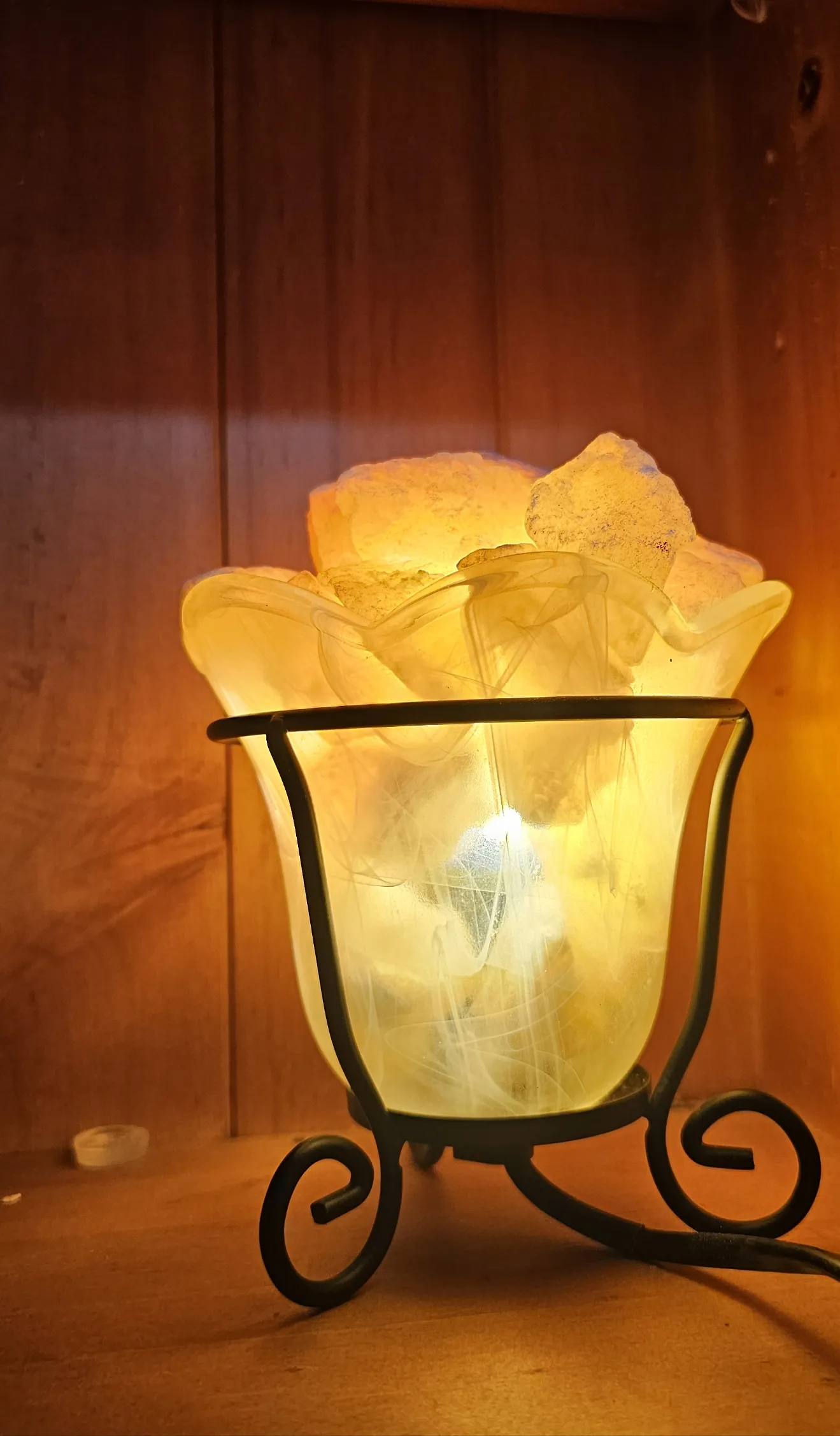 ORANGE CALCITE CRYSTAL TULIP LAMP