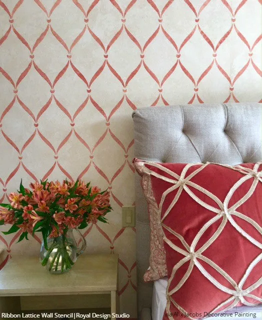 Ribbon Lattice Wall Stencil