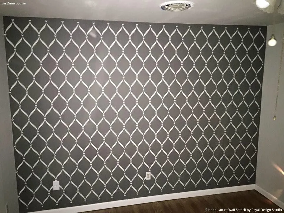 Ribbon Lattice Wall Stencil